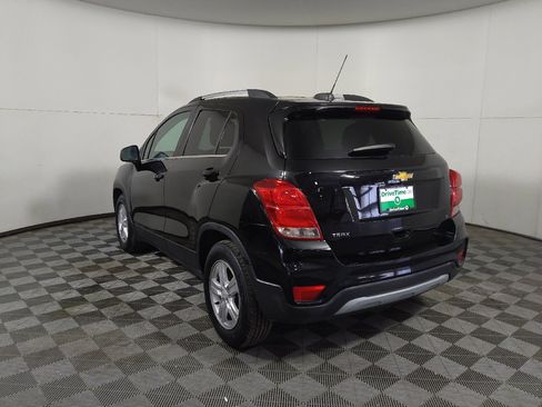 Used 2020 Chevrolet Trax LT w/ LT Convenience Package FWD image 6