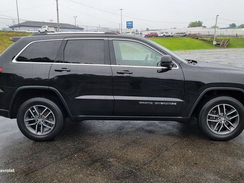 Used 2018 Jeep Grand Cherokee Laredo AWD/4WD image 14