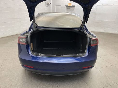Used 2023 Tesla Model 3 Standard Range image 21