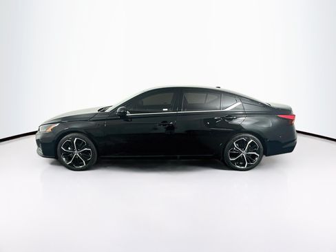 Used 2025 Nissan Altima 2.5 SR FWD image 4