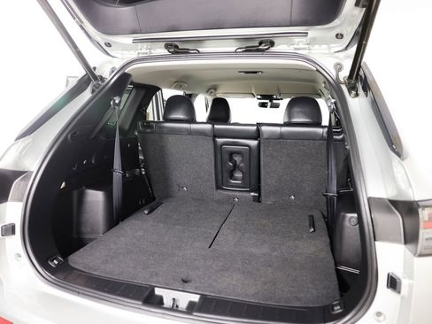 Used 2025 Mitsubishi Outlander SE image 15