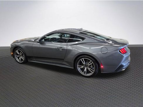 Used 2025 Ford Mustang Coupe w/ Wheel & Stripe Package RWD image 5