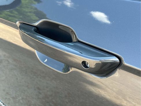 New 2025 Jeep Grand Cherokee Limited w/ Luxury Tech Group II image 18