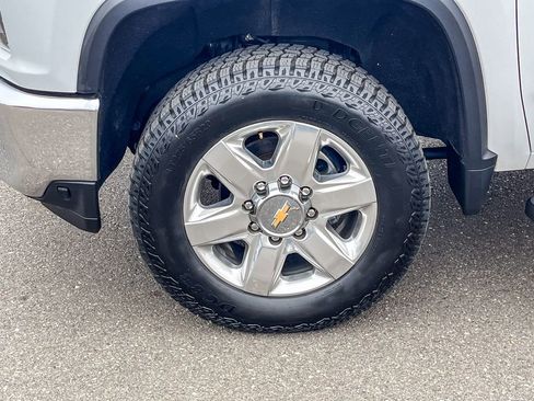 Used 2023 Chevrolet Silverado 2500 LTZ w/ LTZ Plus Package image 18