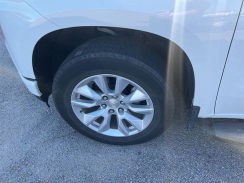 Certified 2022 Chevrolet Silverado 1500 Custom image 27