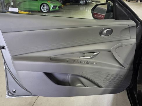 Certified 2024 Hyundai Elantra Blue image 20