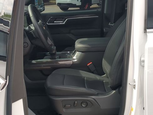 Used 2025 Chevrolet Silverado 1500 LTZ w/ LTZ Premium Package image 12