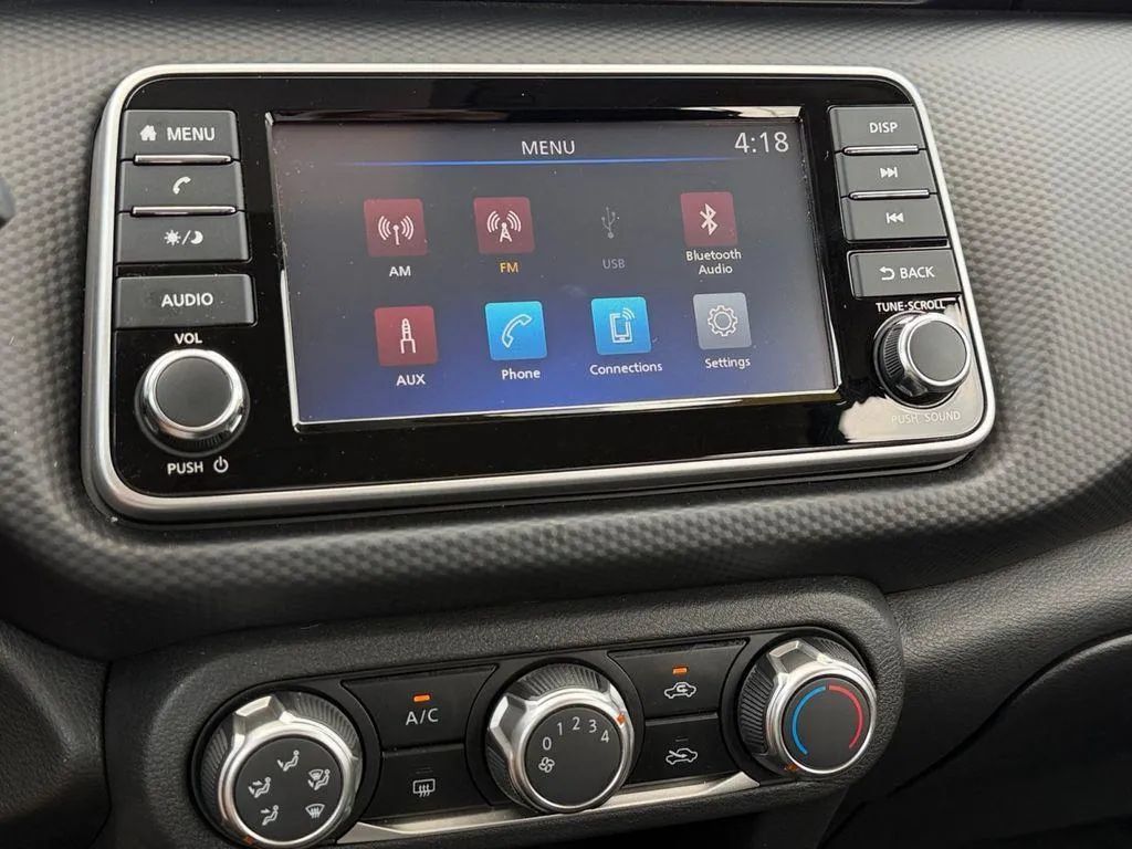 Used 2025 Nissan Kicks Play S FWD image 9