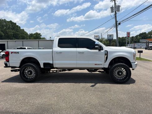 Used 2024 Ford F350 Platinum w/ FX4 Off-Road Package AWD/4WD image 5