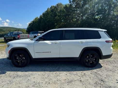 Used 2022 Jeep Grand Cherokee L Laredo AWD/4WD image 6