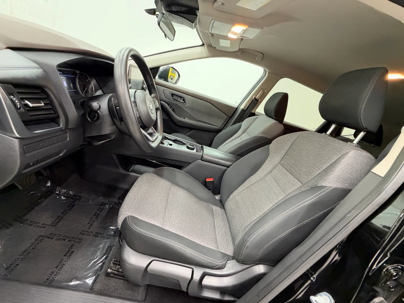 Used 2021 Nissan Rogue S AWD/4WD image 16