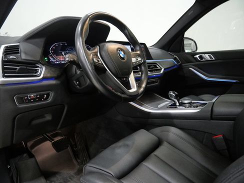 Used 2022 BMW X5 xDrive40i w/ Premium Package AWD/4WD image 12
