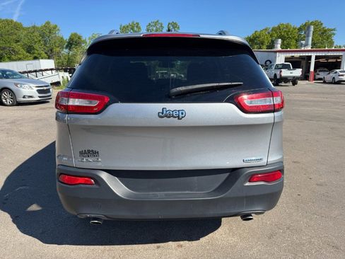 Used 2014 Jeep Cherokee Latitude w/ Cold Weather Group AWD/4WD image 4