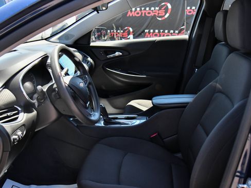 Used 2020 Chevrolet Malibu LT FWD image 17