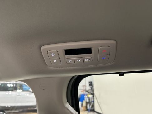 New 2026 Kia Carnival SX image 29