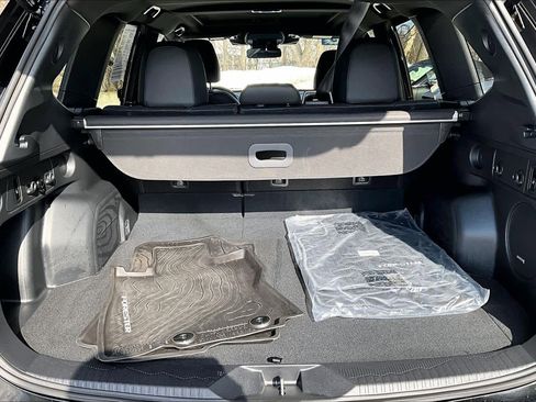 Used 2025 Subaru Forester Limited image 34