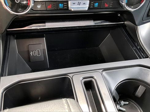 Used 2025 Ford F150 Lariat AWD/4WD image 32