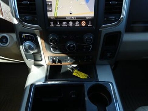 Used 2015 RAM 1500 Laramie w/ Convenience Group image 32