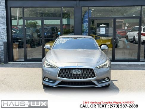 Used 2017 INFINITI Q60 Red Sport 400 AWD/4WD image 6