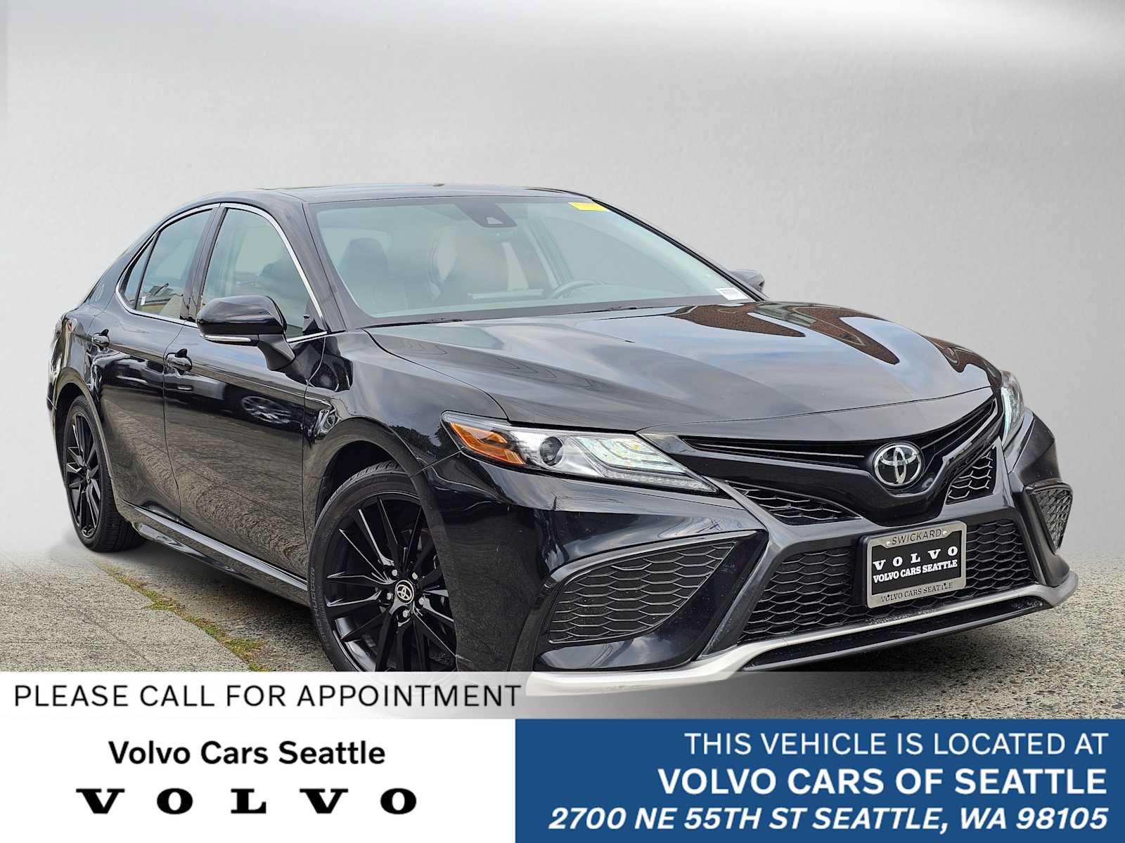 Used 2024 Toyota Camry XSE FWD image 1
