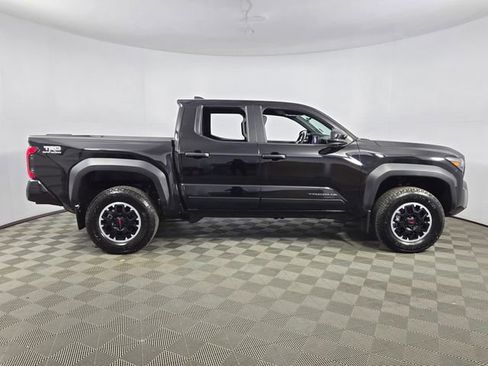 Used 2024 Toyota Tacoma TRD Off-Road image 11