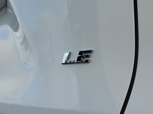 New 2025 Toyota RAV4 LE image 7