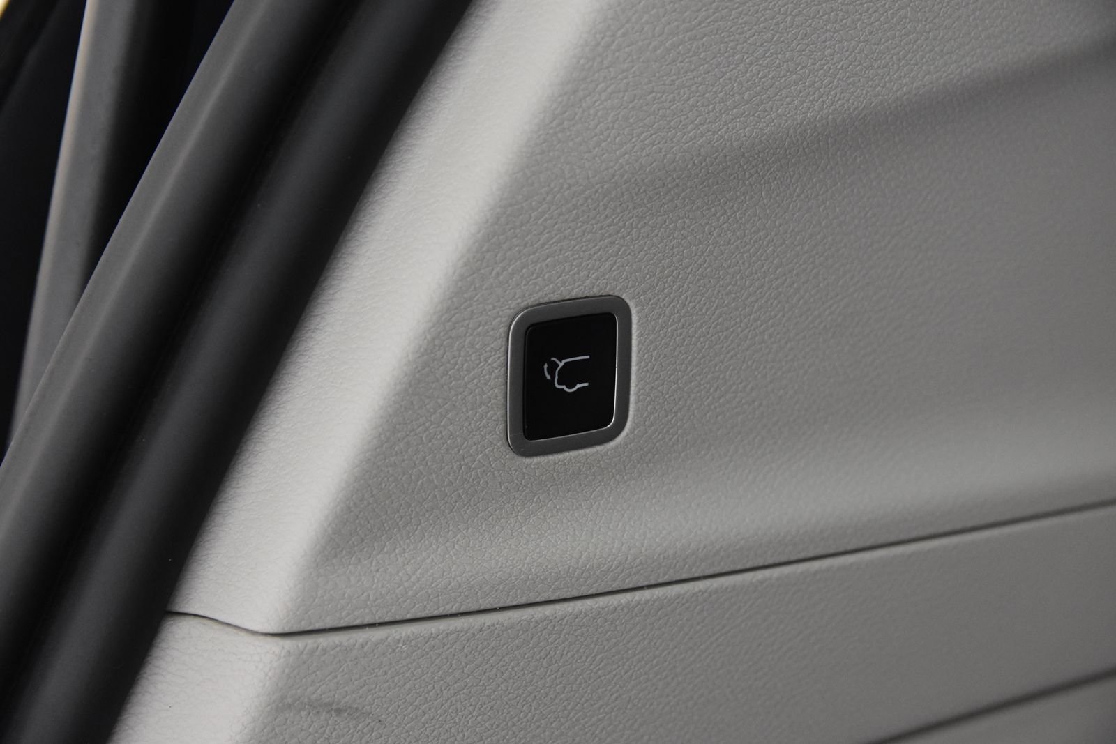 Used 2023 Chrysler Pacifica Touring-L FWD image 39