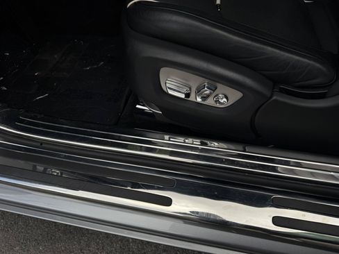 Used 2014 Rolls-Royce Wraith RWD image 13