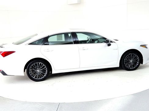Certified 2020 Toyota Avalon XSE image 6