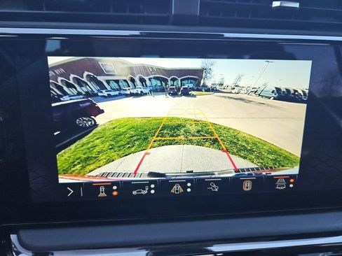 Used 2024 GMC Sierra 2500 AT4X image 22