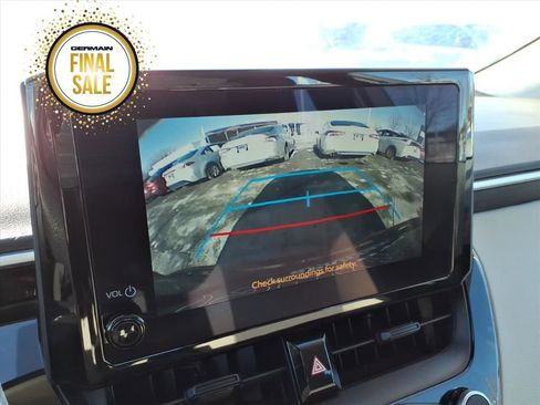 Used 2024 Toyota Corolla LE image 21