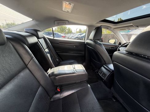 Used 2013 Lexus ES 350 w/ Luxury Pkg FWD image 18