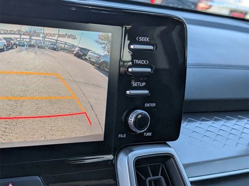 Used 2023 Kia Sorento LX image 14