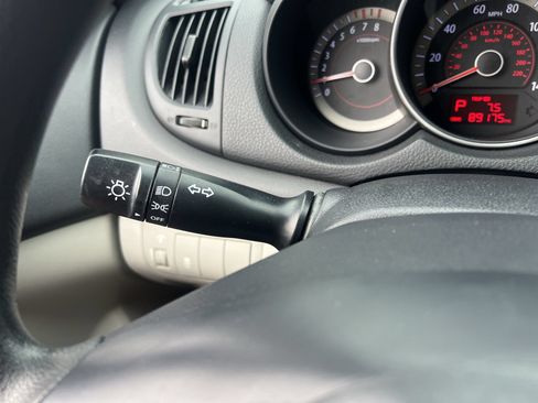 Used 2012 Kia Forte LX FWD image 8