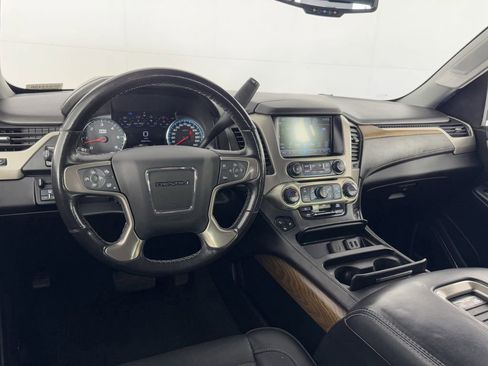 Used 2020 GMC Yukon XL Denali image 18