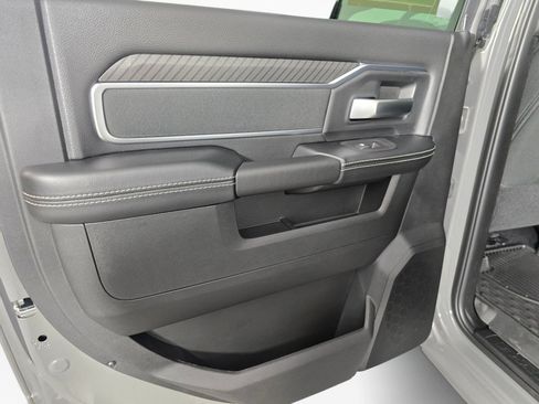 New 2026 RAM 3500 Big Horn AWD/4WD image 34