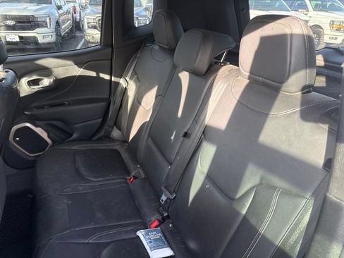 Used 2017 Jeep Renegade Limited FWD image 22