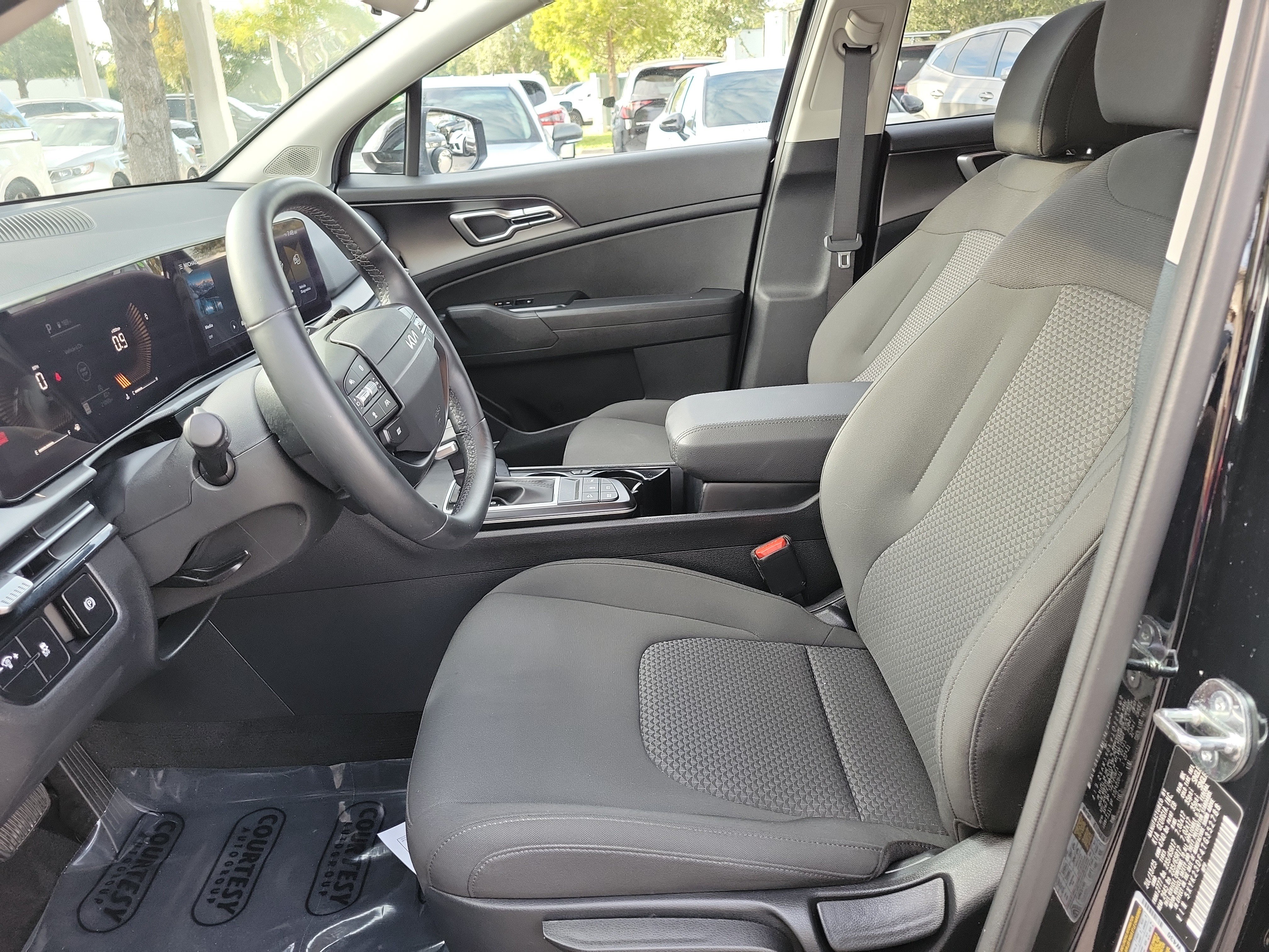 Certified 2026 Kia Sportage LX FWD image 19