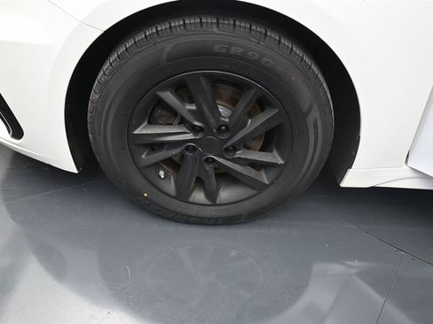 Used 2019 Kia Optima LX FWD image 16