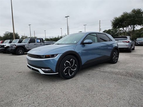 Used 2022 Hyundai Ioniq 5 SE image 2