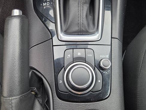 Used 2015 MAZDA MAZDA3 i Sport FWD image 22