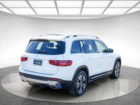 Certified 2026 Mercedes-Benz GLB 250 4MATIC image 4