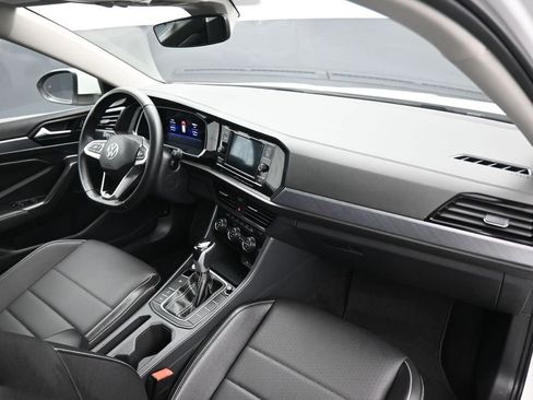 Used 2024 Volkswagen Jetta SE FWD image 43