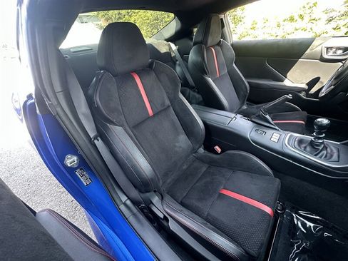 Used 2024 Subaru BRZ Limited RWD image 12
