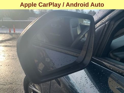 Used 2023 Ford Explorer XLT w/ Equipment Group 202A image 8