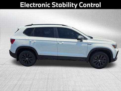 Used 2023 Volkswagen Taos S FWD image 5