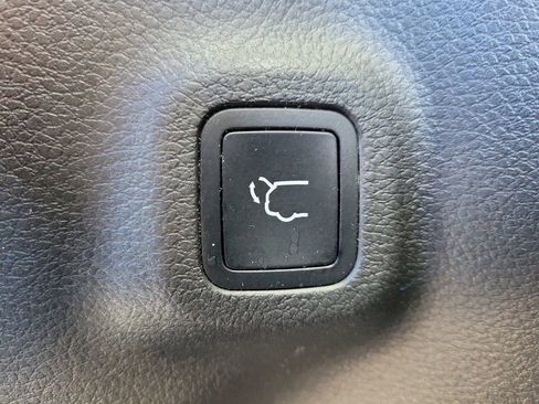 Used 2022 Jeep Compass Limited w/ Elite Group AWD/4WD image 10