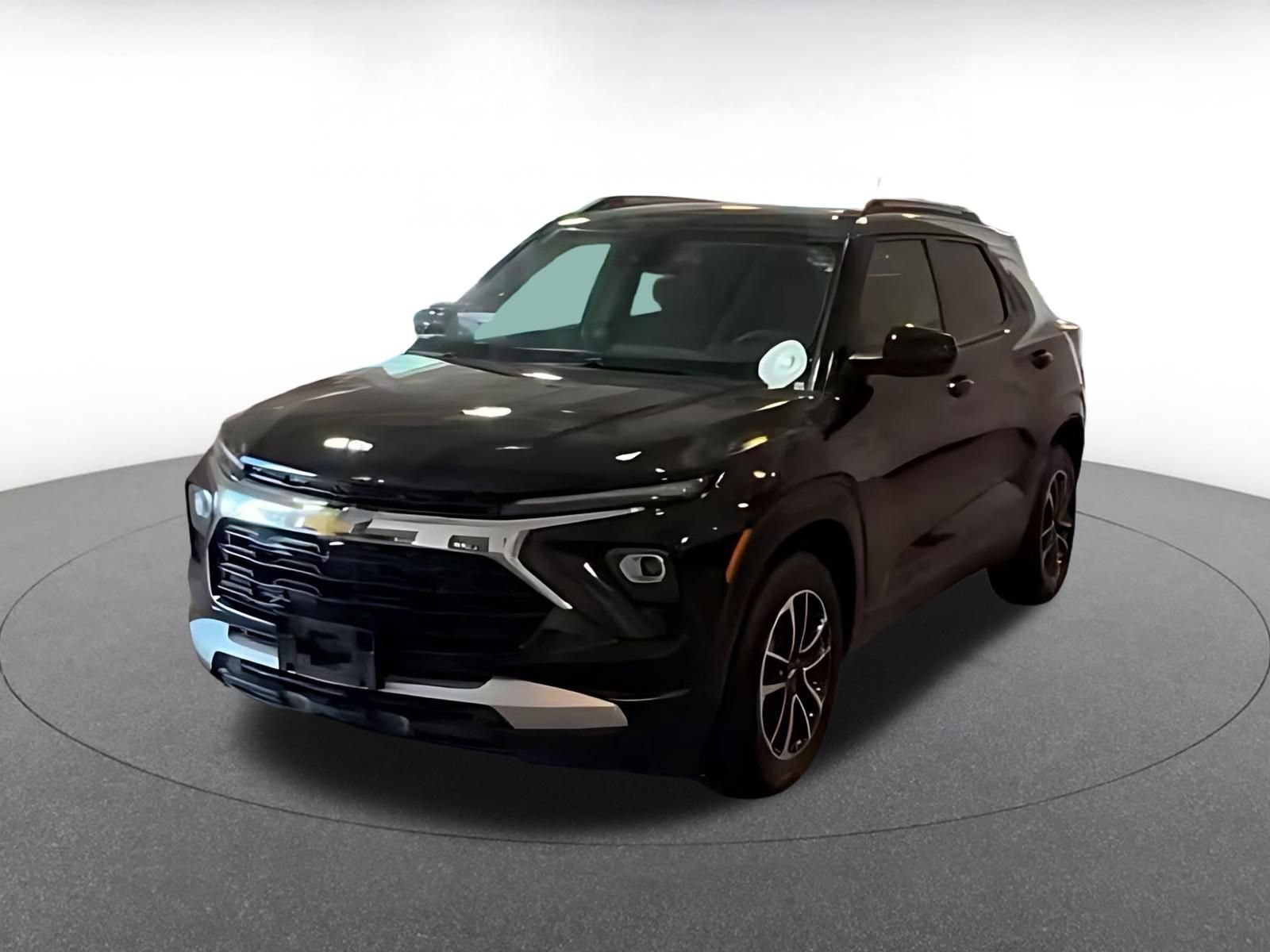 Used 2025 Chevrolet TrailBlazer LT FWD image 4