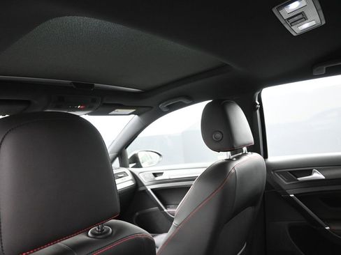 Used 2021 Volkswagen GTI SE image 25