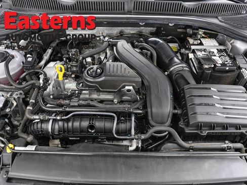 Used 2025 Volkswagen Jetta SE FWD image 7